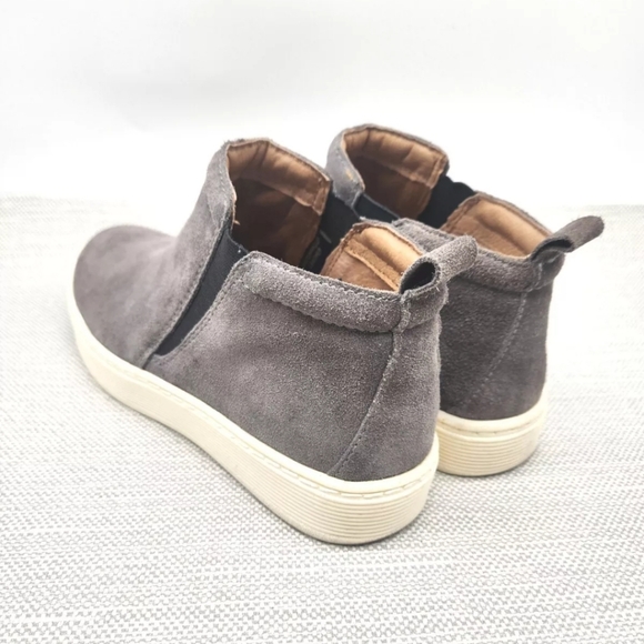 Sofft Size 6 M Gray Suede Ankle Bootie Arch Support High Top Comfort Pull On - Picture 6 of 13